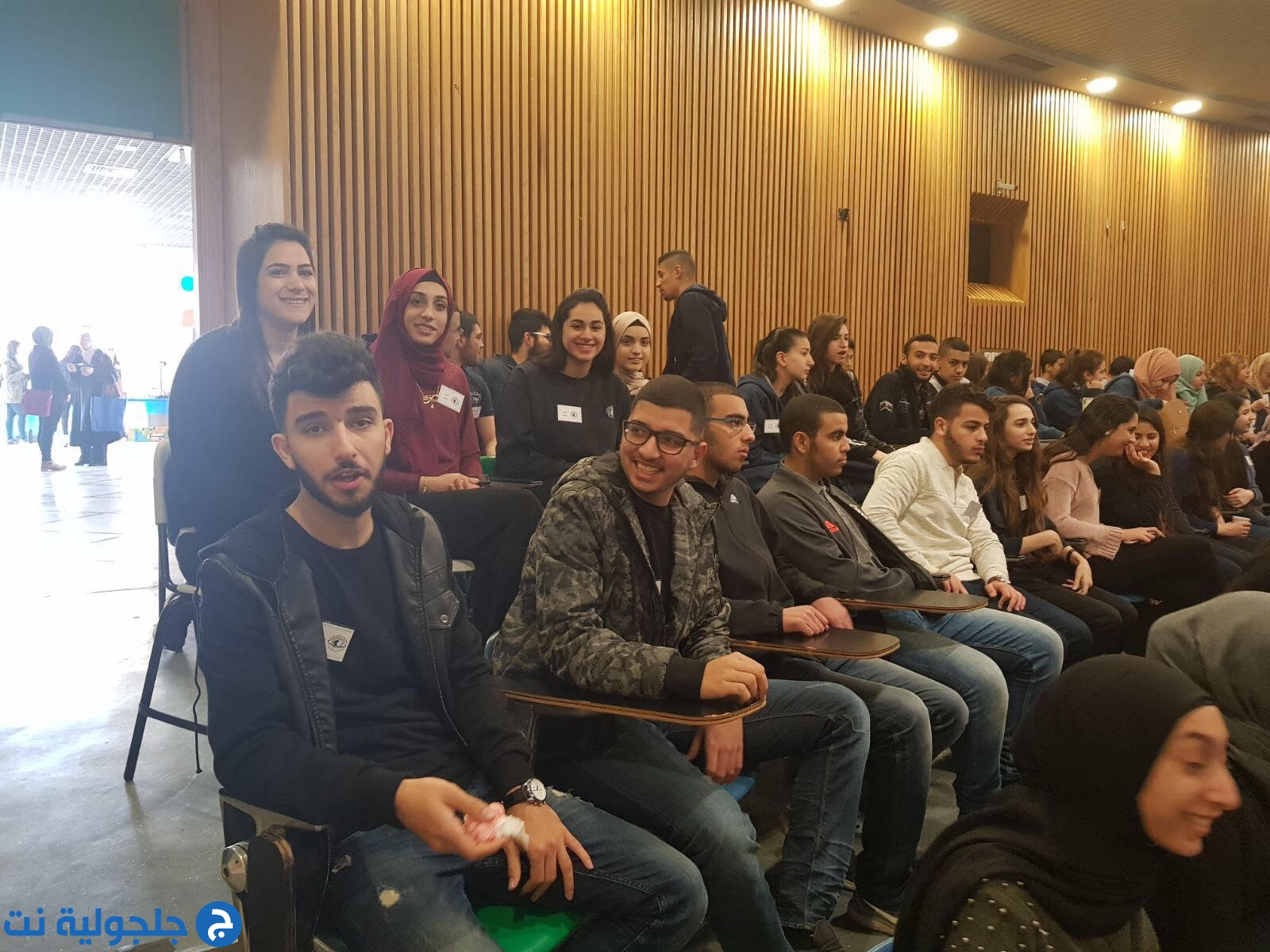 طلاب الثواني عشر من ثانوية جلجولية يشاركوا في مؤتمر الكيمياء 